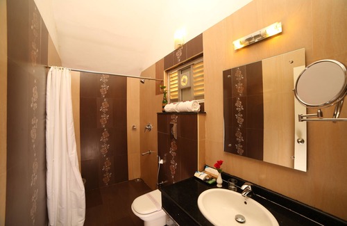 Chithirapuram Resort | Rivulet: 4-Star Hotel with Pool & Spa Amenities Await