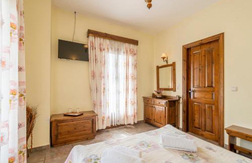 Mikro Chorio House | Rizoma Guesthouse: Perfect for Families and Pet Lovers
