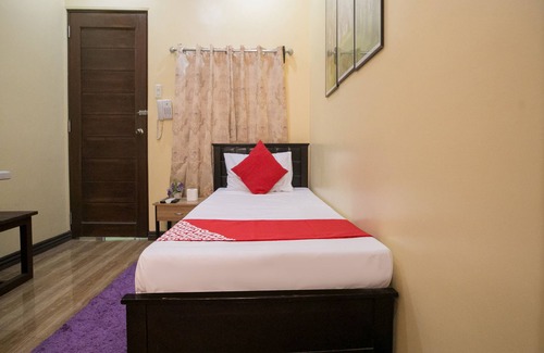 Canlubang Hotel | Budget-Friendly Rjat Guesthouse with Breakfast & Kids' Area