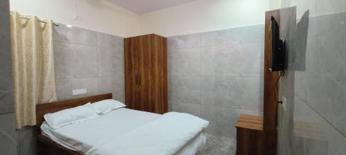 Wanparthy Hotel | Budget-Friendly Stay at RK Residency: Perfect for Families