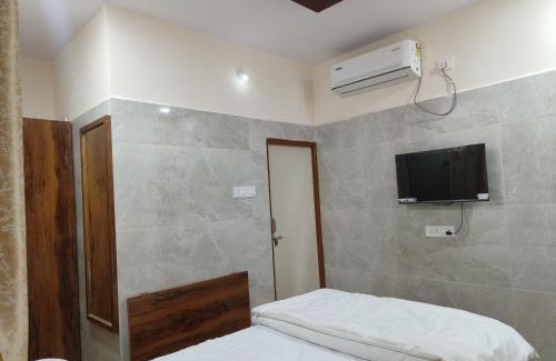 Wanparthy Hotel | Budget-Friendly Stay at RK Residency: Perfect for Families