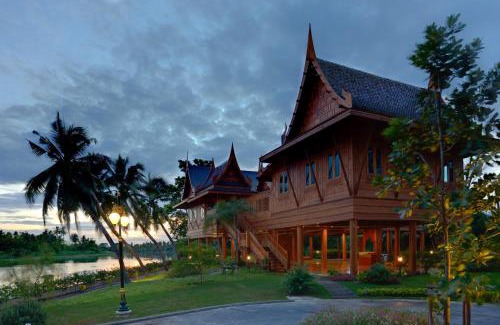 Sam Phran Resort | Relax at RK Riverside Resort & Spa with Top Amenities
