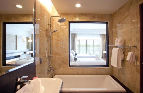 Sam Phran Resort | Relax at RK Riverside Resort & Spa with Top Amenities