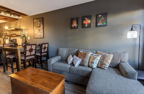 Snowshoe Condo | Experience Village Views at RL 419 - Guest Rated 10/10!