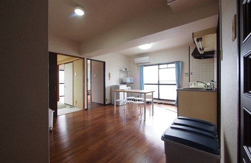 Nakamura Apartment | Convenient Getaway: NEST Near Subway with Free WiFi