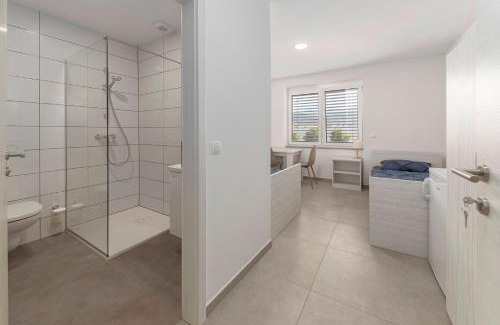 Celje Apartment | RM Roma Studio: Pet-Friendly Retreat with a 9.1 Rating