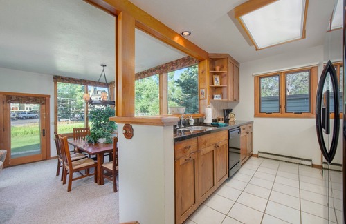 Moose Wilson Road Condo | Inviting Aspens 2BR with Great Views and Family Amenities