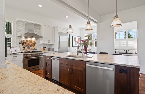 Wilson House | Relaxing Wilson Family Home with Spa, Yard and Scenic Views