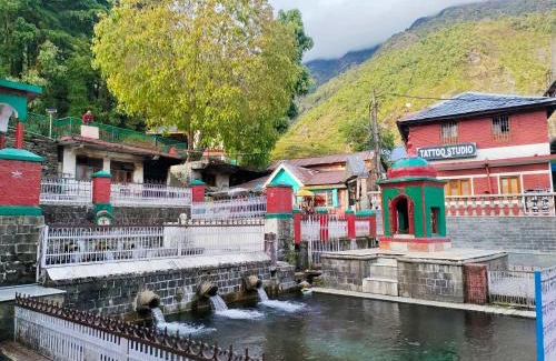 Bhagsu Nag Hotel | RNB Mcleodganj