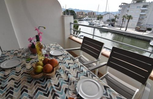 Santa Margarida Apartment | Relax at RNET - Puerto Madeira with Canal Views & Pool