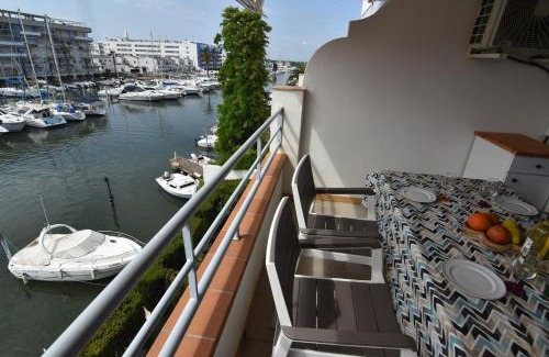 Santa Margarida Apartment | Relax at RNET - Puerto Madeira with Canal Views & Pool