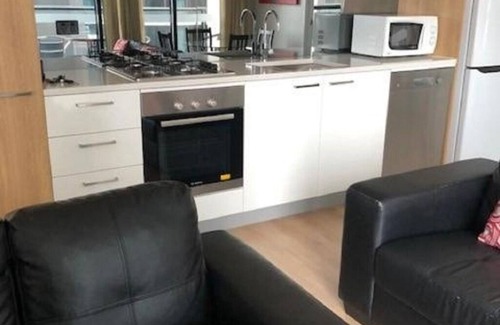 Adelaide Central Business District Apartment | RNR on Franklin-Apartment with Balcony