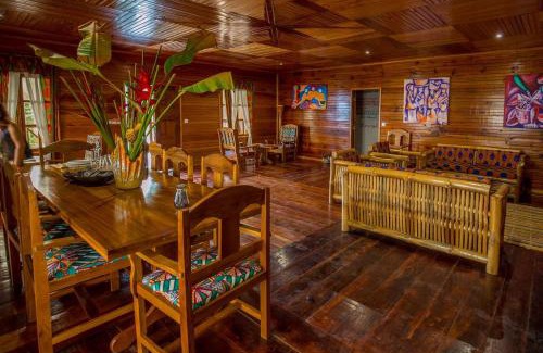 Monte Cafe House | Inviting Roça Saudade Guest House with Great Amenities