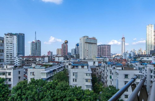 Jiang'an District Hotel | Pet-Friendly Retreat in Wuhan's Jiang'an District