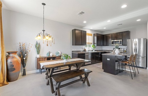 Imperial Valley House | Pet-Friendly Retreat with Fenced Backyard in East ATX