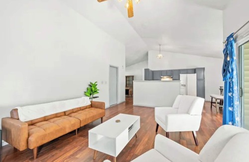 Southport House | Cozy Retreat at Franciscan House near Greenwood Park Mall