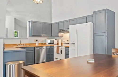 Southport House | Cozy Retreat at Franciscan House near Greenwood Park Mall