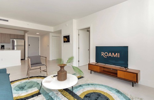 Coral Way Apartment | Roami at Grove 27 | Group Friendly | 3BR CMB #34