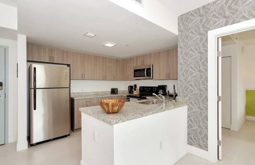 Coral Way Apartment | Roami at Grove 27 | Group Friendly | 4BR CMB #35