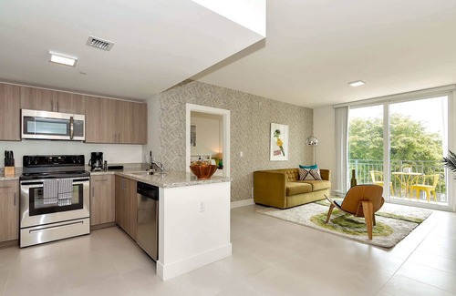 Coral Way Apartment | Roami at Grove 27 | Group Friendly | 4BR CMB #35
