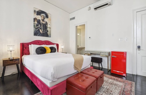 French Quarter Hotel | Roami at St Helene | Pool | Chartres St Balcony#16