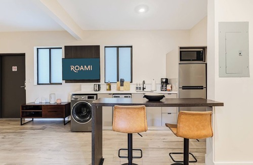 Midtown Apartment | Roami at The Palace | 2 Bedroom | Queen #14