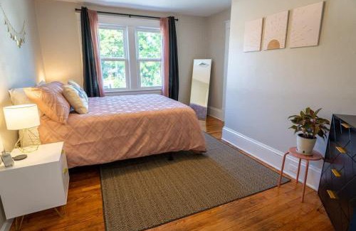 Roanoke House | Roanoke Speakeasy Downtown Charm near Greenways