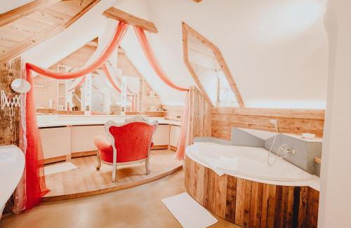 Pogier Hotel | Discover Roanwirt: Relaxation with Spa and Family Amenities
