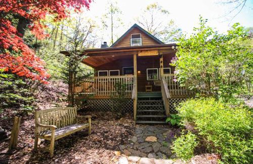 Todd House | Discover Roaring Creek: Family-Friendly with Hot Tub Perks