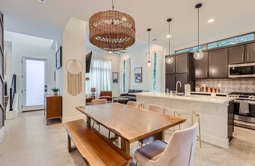 Jonestown House | Modern Retreat at Roaring Hills: Pool, Spa & Kitchen Access