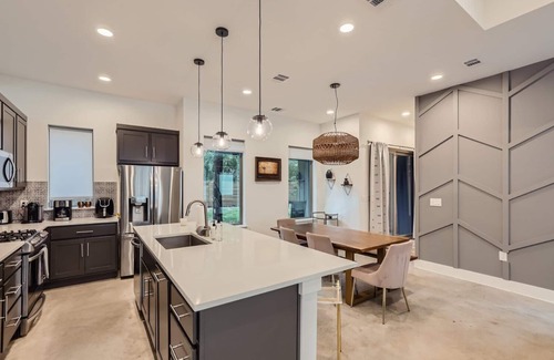 Jonestown House | Modern Retreat at Roaring Hills: Pool, Spa & Kitchen Access