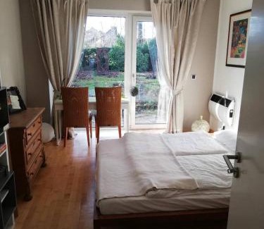 Langenfeld House | Discover Rob's Place: A 4-Star Guest Favorite Hotel