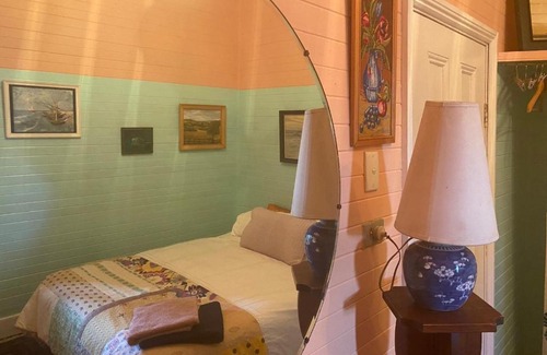 Wyndham House | Discover Robbie Burns Hotel: Pet Friendly & Family-Ready
