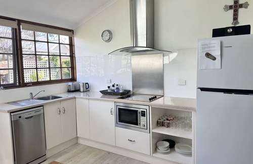 Waterhouse House | Heart of Robe: Family-Friendly Stay at Robe Terraces 3