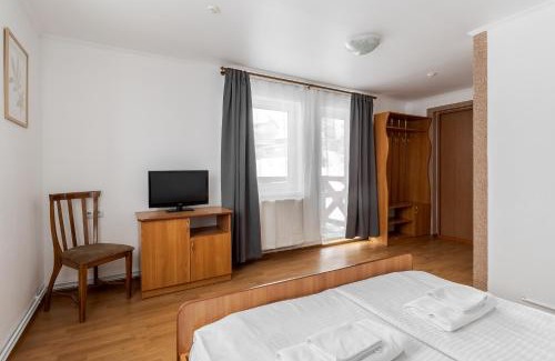 Dragobrat Hotel | Discover U-Roberta: Ocean View with Pool and Breakfast