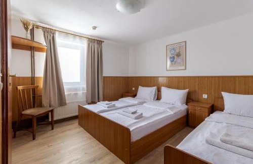 Dragobrat Hotel | Discover U-Roberta: Ocean View with Pool and Breakfast