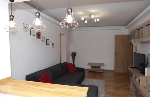 Ploiesti Apartment | Inviting Robert's Apartment: Family-Friendly & Accessible Stay
