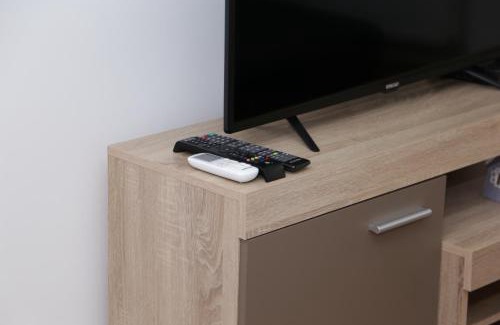 Ploiesti Apartment | Inviting Robert's Apartment: Family-Friendly & Accessible Stay