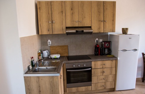 Faneromeni Apartment | Discover Roberta Apartment in a Traditional Cretan Village
