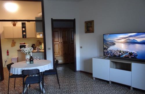 Bellano Apartment | Roberta's House: Steps from the Lake with Ocean View