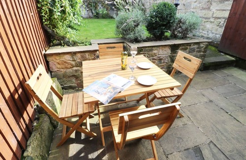 Beeley Cottage | Pet-Friendly ROBIN COTTAGE in Matlock - Family Welcoming Retreat