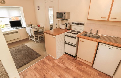 Morpeth Cottage | Cozy Robin Cottage: Oceanfront Retreat with Breakfast & Pets