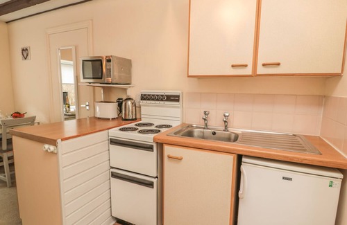 Morpeth Cottage | Cozy Robin Cottage: Oceanfront Retreat with Breakfast & Pets