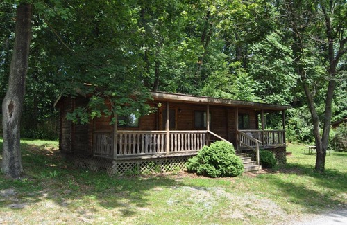 Lenhartsville Other | Discover Robin Hill Camping Resort's Cozy Two-Bedroom Cottage