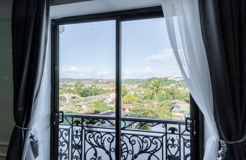 Gia Nghia Apartment | Experience Robin Hotel: 4-Star Stay with Lake Views & More