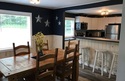 Lake Ann House | Explore Robin's Nest in the Charming Village of Lake Ann