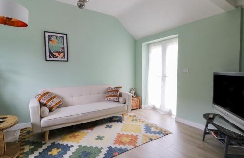 Leven House | Discover Robin's Nest Cottage: 4-Star Pet-Friendly Retreat