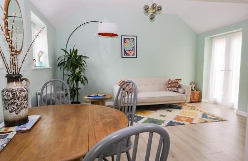 Leven House | Discover Robin's Nest Cottage: 4-Star Pet-Friendly Retreat