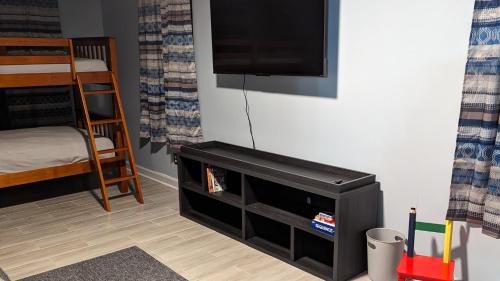 Savannah House | Experience Robin's Nest Savannah: Pet-Friendly Oceanfront Retreat
