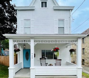 Verona House | Robin's Nest: Guest Rated 10/10 with Hot Tub & Pet Friendly